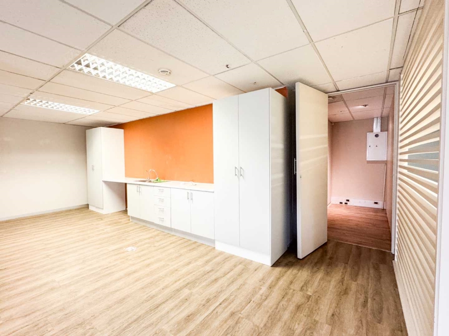 To Let Commercial Property for Rent in Mouille Point Western Cape